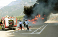Τραγωδία στην Αχαΐα: Πτώμα εντοπίστηκε σε αυτοκίνητο που έπιασε φωτιά