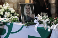 Φώφη Γεννηματά: Η αδελφή της ζήτησε να μείνει μόνη μαζί της, σπαρακτικές στιγμές (βίντεο)