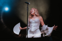 Η Νατάσσα Μποφίλιου επιστρέφει στο θέατρο Λυκαβηττού για μια συναυλία