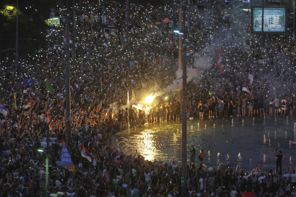 Σερβία: Η αστυνομική βία βγάζει στους δρόμους τους φοιτητές - Δυναμικά μπλόκα σε όλες τις μεγάλες πόλεις