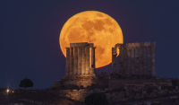Σαββατοκύριακο χωρίς πορτοφόλι με βόλτες σε αρχαιολογικούς χώρους και sleepover κάτω από την Πανσέληνο του Αυγούστου
