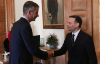 Επίθεση Μπακογιάννη σε Δούκα