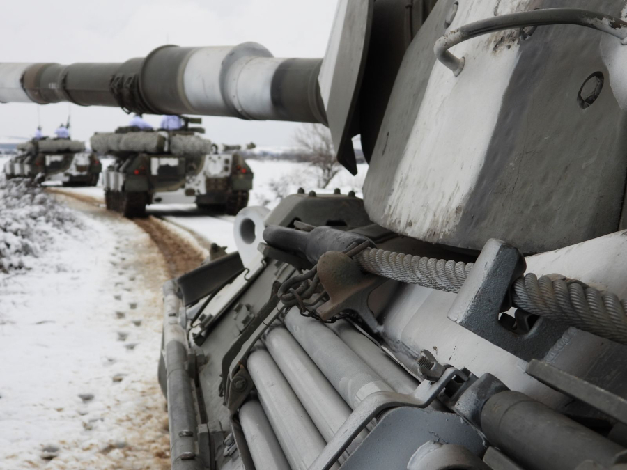 Κατακόρυφη αύξηση των στρατιωτικών δαπανών
