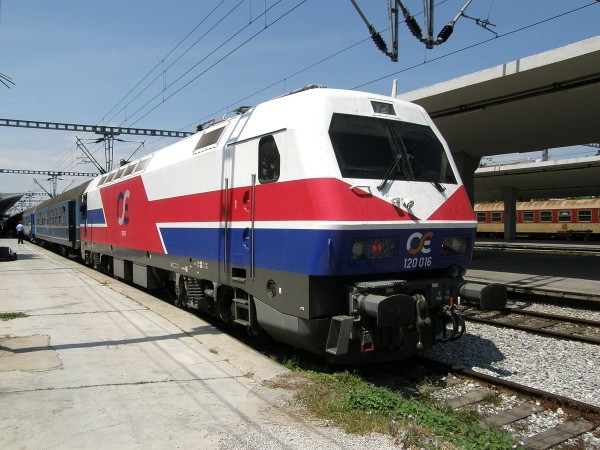 Διεκόπη προσωρινά η σιδηροδρομική γραμμή Αθήνας - Θεσσαλονίκης