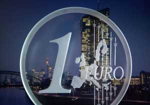 Σταθερότητα στην ισοτιμία ευρώ - δολαρίου