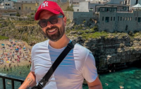 Ηλίας Βρεττός: Γιορτάζει τέσσερα χρόνια γάμου με την σύζυγό του – Η τρυφερή εξομολόγηση
