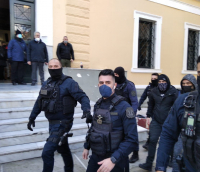 Αργυρούπολη: Στην Ευελπίδων ο 45χρονος που ξυλοκόπησε βάναυσα τη σύντροφό του