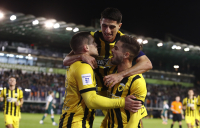 Παναθηναϊκός - ΑΕΚ 2-3: Οι «κιτρινόμαυροι» με «τριπλό» Γιόβιτς πήραν το ματς