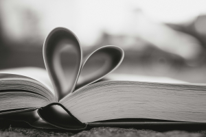 Η ψυχολογία λέει ότι το μυστικό της ευτυχίας, βρίσκεται στην ικανότητα να χρειάζεσαι λιγότερη επιβεβαίωση από ό,τι αναζητάς