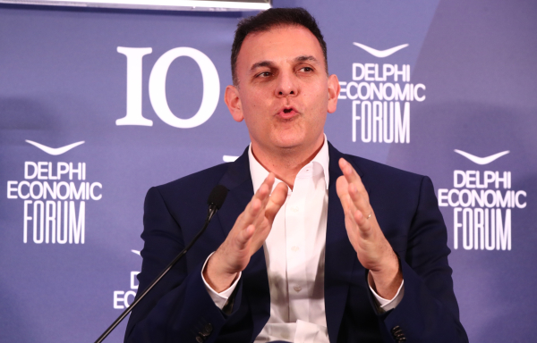 Καραμέρος: «Η κυβέρνηση ΝΔ δεν έχει αφήσει τον κόσμο σε χλωρό κλαρί»