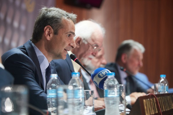 Μητσοτάκης: Θα μειώσω φόρους, δεν θα δεχθώ μονιμοποίηση συμβασιούχων