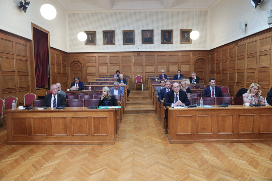 Η Εξεταστική πάει για παράταση