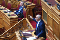 Επίθεση Φλωρίδη σε Βελόπουλο: «Πατριώτες του καναπέ»