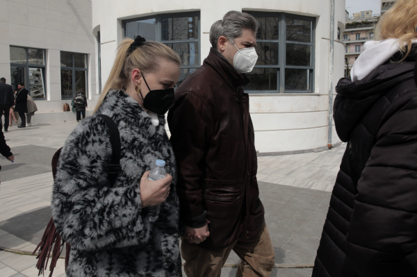 Σοκαριστική κατάθεση της Λένας Δροσάκη: Με λυγμούς οι περιγραφές για τις ακρότητες Φιλιππίδη, «αν δεν μου κάτσεις, δεν θα περάσεις»