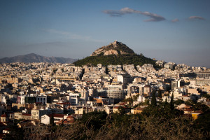 Η Ελλάδα γίνεται προορισμός για μεγάλες παραγωγικές επενδύσεις - Έρευνα της Ernst &amp; Young