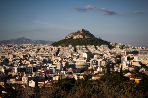 Η Ελλάδα γίνεται προορισμός για μεγάλες παραγωγικές επενδύσεις - Έρευνα της Ernst & Young