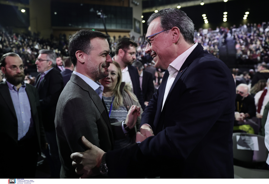 Ο Φάμελλος συναντά τον Δούκα