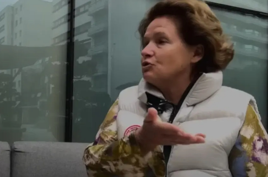 Μητέρα Τσιτσιπά: Δεν ήμουν εγώ με τον σκύλο όταν επιτέθηκε, αλλά η δίδυμη αδελφή μου