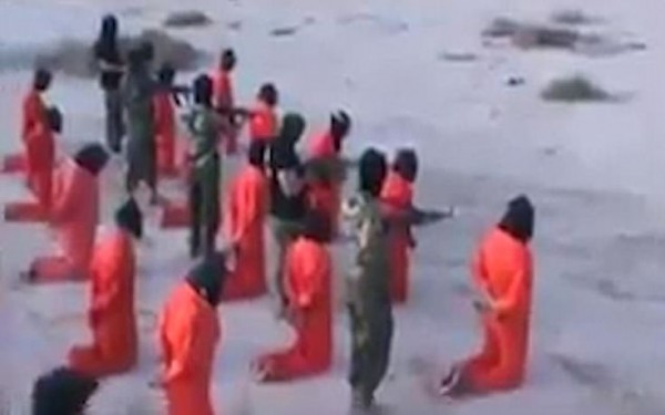 Βίντεο μαζικής εκτέλεσης φερόμενων τζιχαντιστών στη Λιβύη