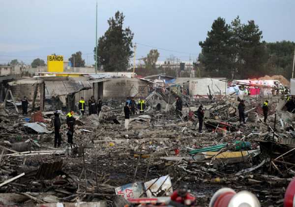Μεξικό: «Κρανίου τόπος» από έκρηξη σε αγορά πυροτεχνημάτων