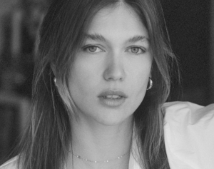 Στην Panik Records η Κλέλια Ανδριολάτου