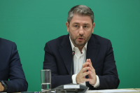 Ο Ανδρουλάκης αλλάζει τακτική: Στόχος να ρίξει στο παιχνίδι τα «βαριά χαρτιά» του ΠΑΣΟΚ!