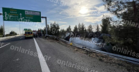 Συναγερμός μετά από ανατροπή βυτιοφόρου στη Λάρισα: Μεταφέρει εύφλεκτο υλικό, κίνδυνος έκρηξης