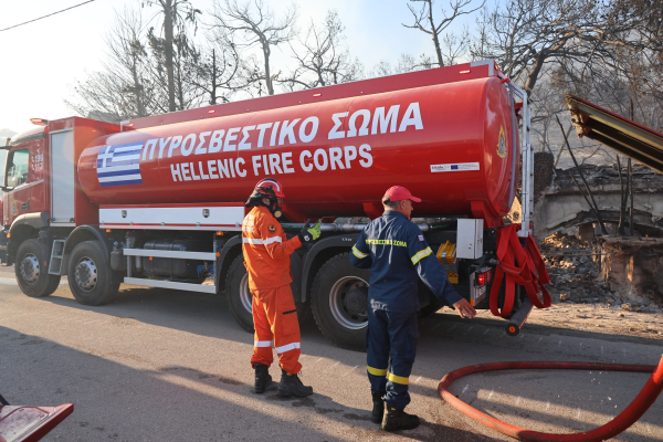 Νέα φωτιά τώρα στη Σαλαμίνα - Στον Προφήτη Ηλία