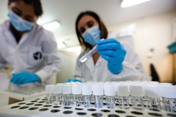 Μεταλλάξεις κορονοϊού: Κυρίαρχη η βρετανική με πάνω από 66%, οι περιοχές που εντοπίζονται τα κρούσματα