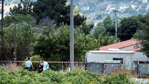 Ύποπτο αντικείμενο εντοπίστηκε σε τροχόσπιτο Γερμανών - Στο σημείο πυροτεχνουργοί