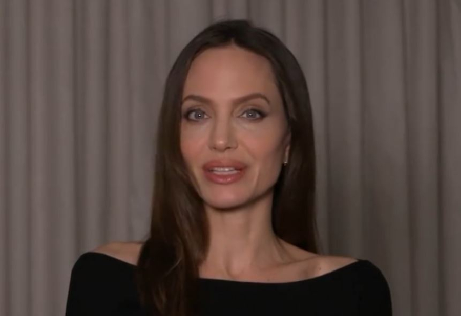 Το ευχαριστήριο μήνυμα της Αντζελίνα Τζολί θύμισε... συνταγογράφηση γιατρού