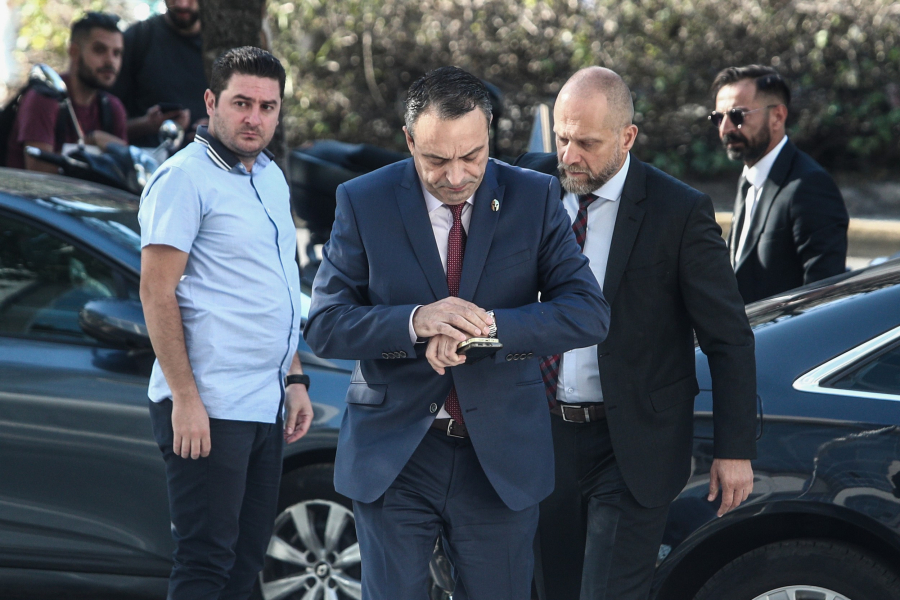 Πώς μία σκανδαλώδης δικαστική απόφαση κρατά όλη την τετραετία τους Σπαρτιάτες στη Βουλή