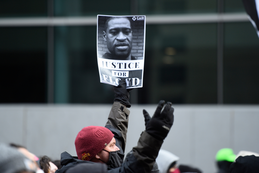 Τζορτζ Φλόιντ: 4 χρόνια μετά τη δολοφονία του σε δημόσια θέα