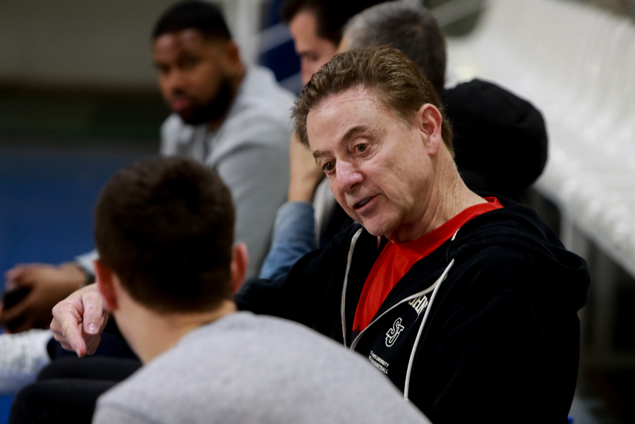 Ο Πιτίνο βλέπει σαν «ματς εκκλησιαστικού πρωταθλήματος» μπροστά στο Παναθηναϊκός-Ολυμπιακός, ένα ΣΟΥΠΕΡ ντέρμπι των ΗΠΑ! (video)