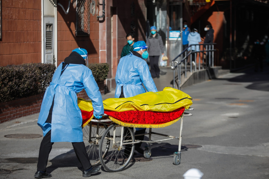 Airfinity: Πάνω από 5.000 θάνατοι τη μέρα στην Κίνα λόγω κορονοϊού