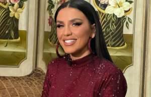 Ιουλία Καλλιμάνη: Το πρώτο μήνυμα μετά το περιστατικό με τα λουλούδια (εικόνα)