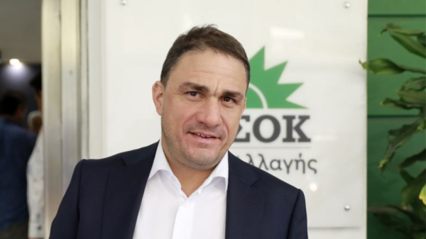 Κώστας Τσουκαλάς: «Η κυβέρνηση κερδοσκοπεί από την ακρίβεια για να μοιράσει προεκλογικά αντίδωρα»