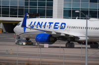 Η United Airlines αυξάνει τις χρεώσεις αποσκευών λόγω εκτίναξης των τιμών των καυσίμων