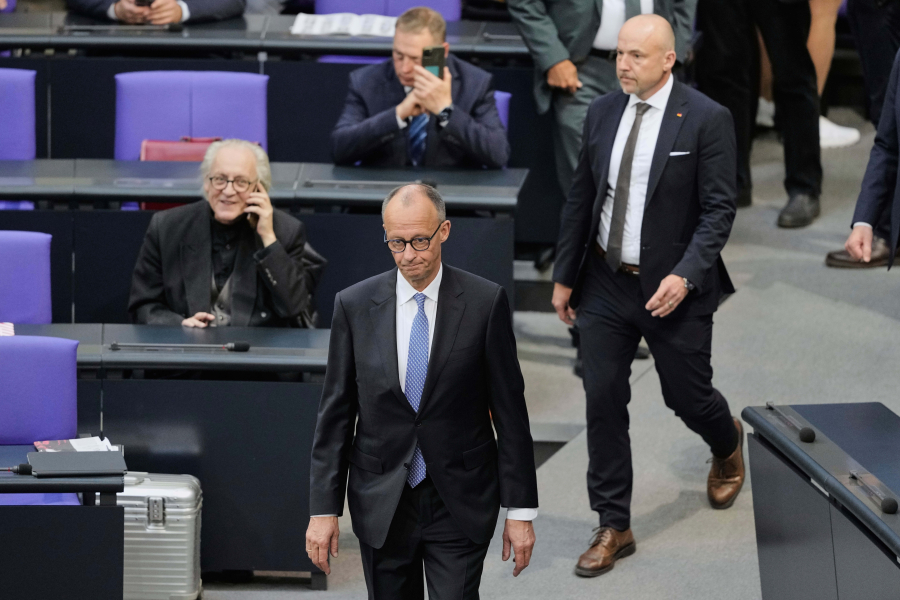 Το φιάσκο Μερτς αιφνιδιάζει τη Γερμανία - Τον πρόδωσαν οι «δικοί» του