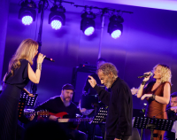 Ο Σταύρος Ξαρχάκος συναντάει τις Ελεωνόρα Ζουγανέλη και Ηρώ Σαΐα στο θέατρο Παλλάς