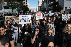 Τέμπη - «Δεν έχω οξυγόνο»: Χιλιάδες μαθητές και φοιτητές πλημμυρίζουν την Ελλάδα