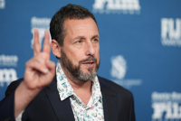 Forbes: Ο Άνταμ Σάντλερ είναι ο πιο ακριβοπληρωμένος ηθοποιός του Χόλιγουντ