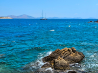 Χαλκιδική: 12χρονος ανασύρθηκε χωρίς τις αισθήσεις του από τη θάλασσα – Διακομίστηκε σε νοσοκομείο
