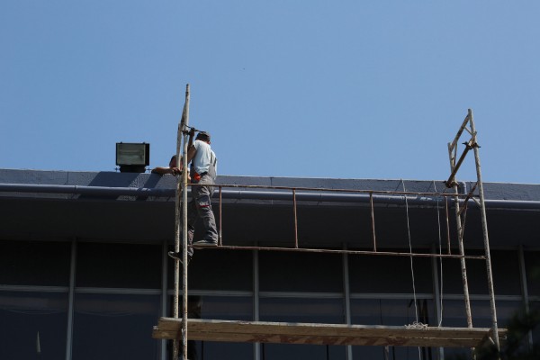 Οριακή αύξηση του μισθολογικού κόστους