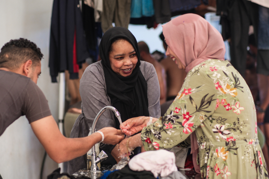 Αναβρασμός στην Κρήτη για την κλειστή δομή μεταναστών