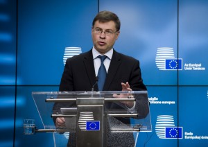 Ντομπρόβσκις: Χρειαζόμαστε συμφωνία στο Eurogroup