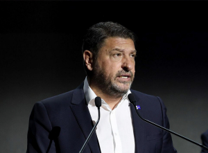 Νίκος Χαρδαλιάς: Το Χριστουγεννιάτικο Χωριό μεταμορφώνει το Πεδίον του Άρεως σε μια φωτεινή ζεστή αγκαλιά αγάπης για όλους