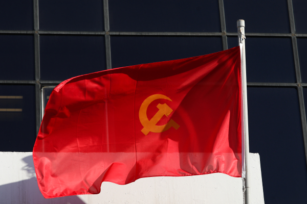 ΚΚΕ: «Μίζερες» οι κυβερνητικές πολιτικές που καλούν τον λαό να πει «ευχαριστώ» για το «μέρισμα κοροϊδίας»