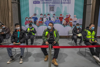 Μαζικά τεστ κορονοϊού στην Κίνα, πάνω από 100 κρούσματα για 10η συνεχόμενη ημέρα