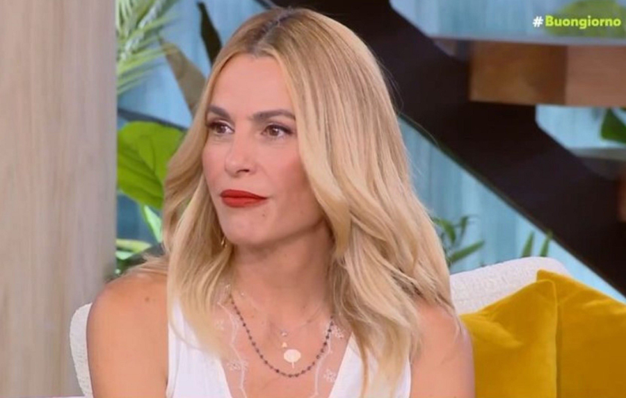 Η συγκινητική εξομολόγηση της Τζένης Μπότση: «Πέρασα πάρα πολύ δύσκολα- Έπαιρνα κιλά για πλάκα…»